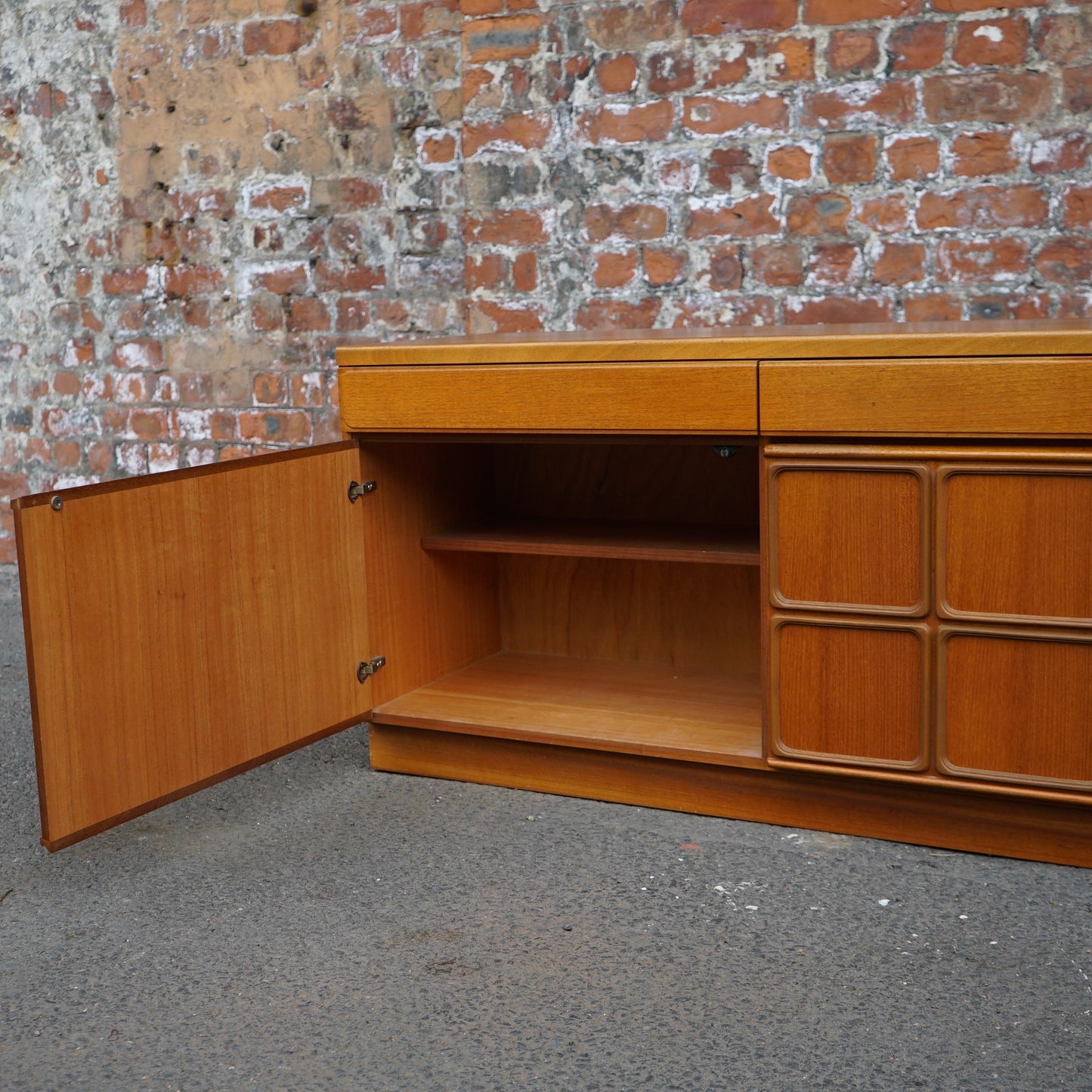 Mc Intosh Sideboard