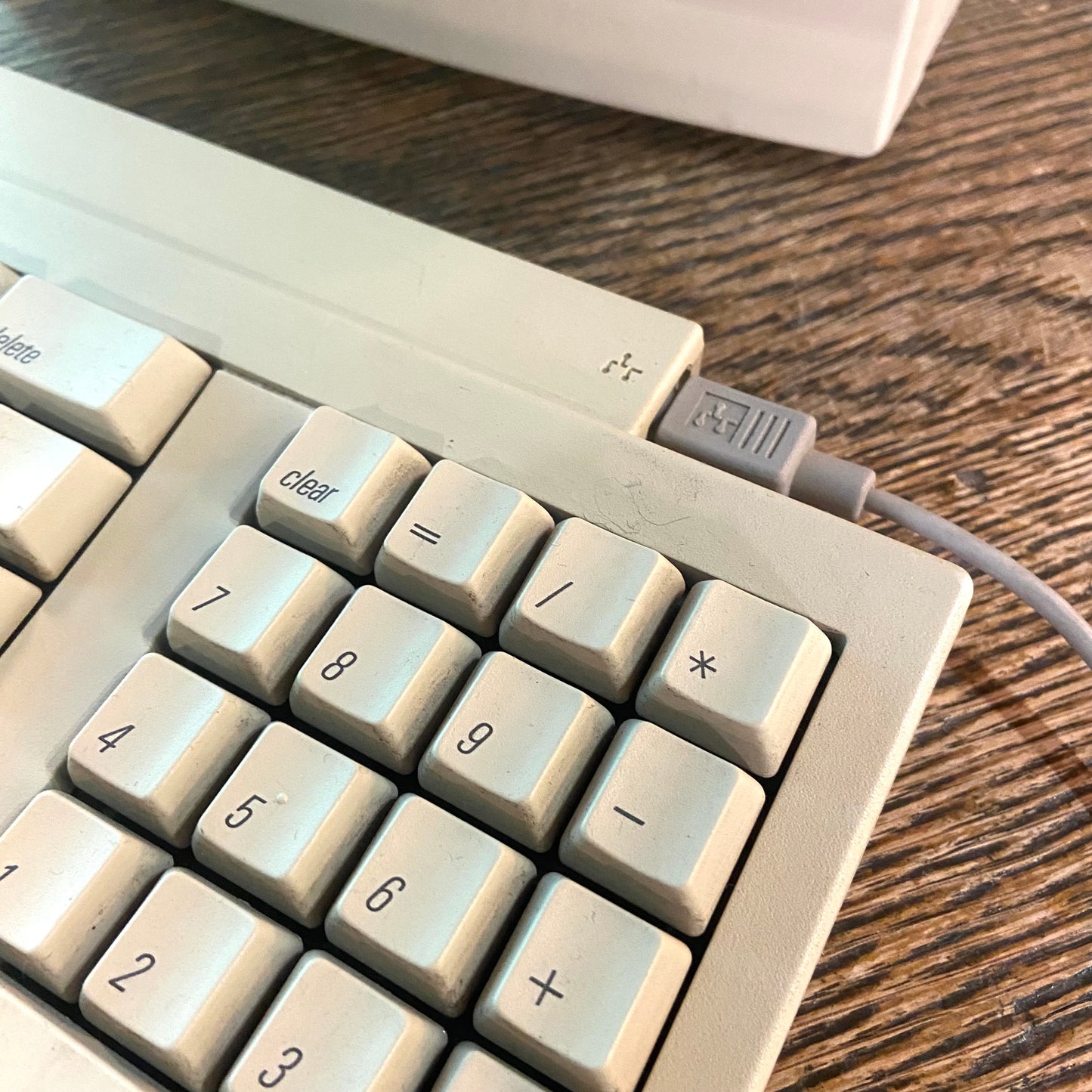 Classic Apple Macintosh M1420