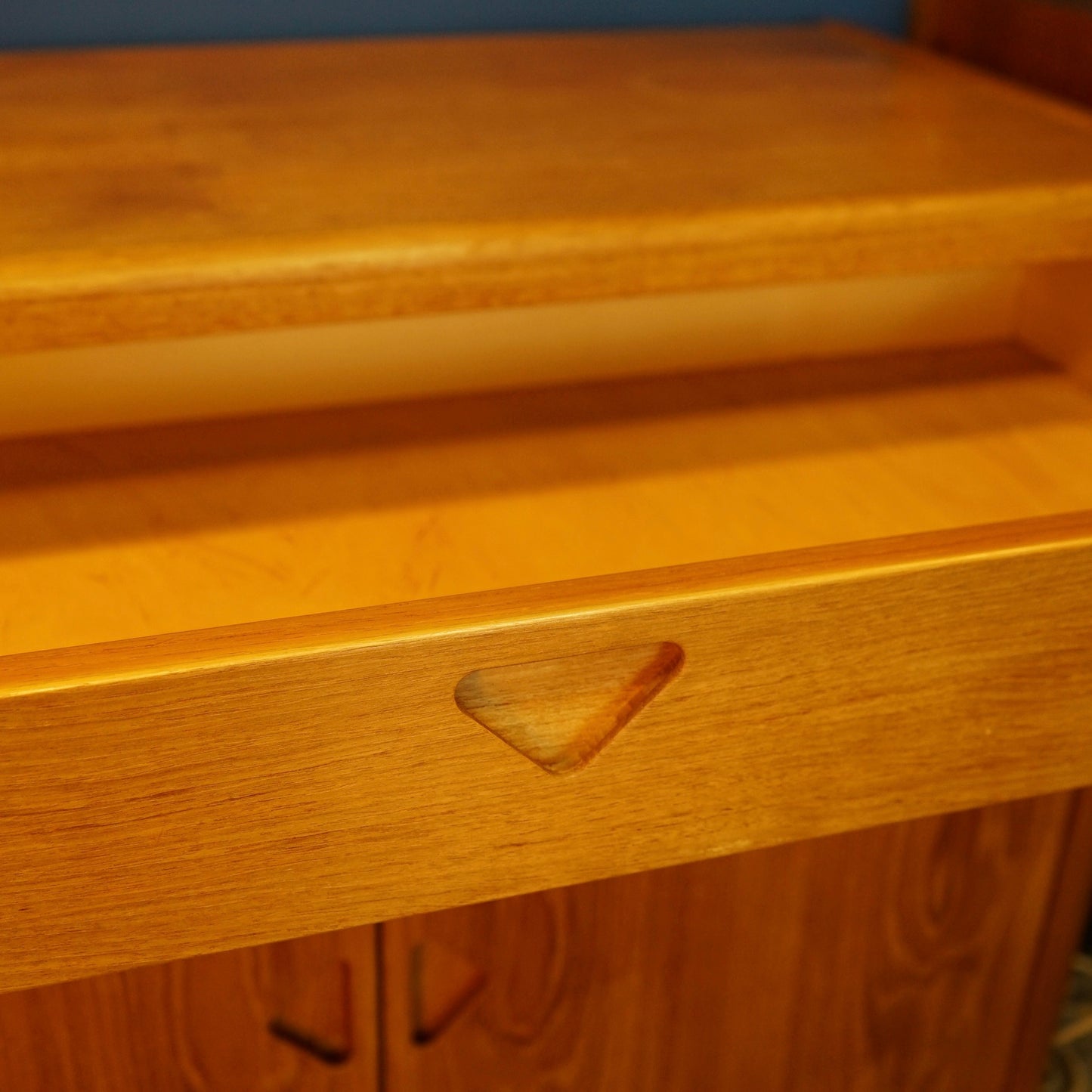 Mid-Century “Siesta” Sideboard by Chapmans – Vintage Newcastle Design