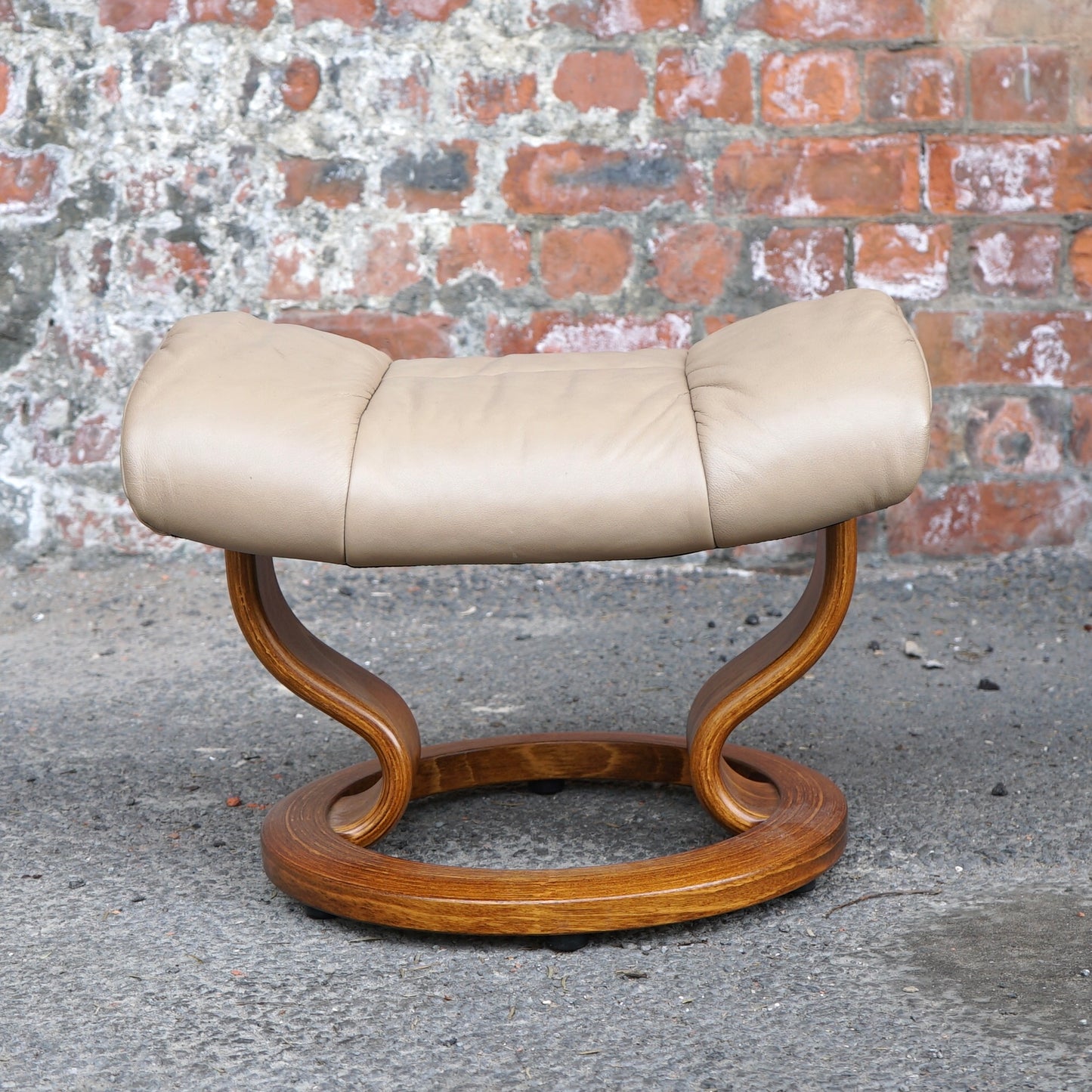 Beige Ekorness Stressless ‘Mayfair’ chair and footstool