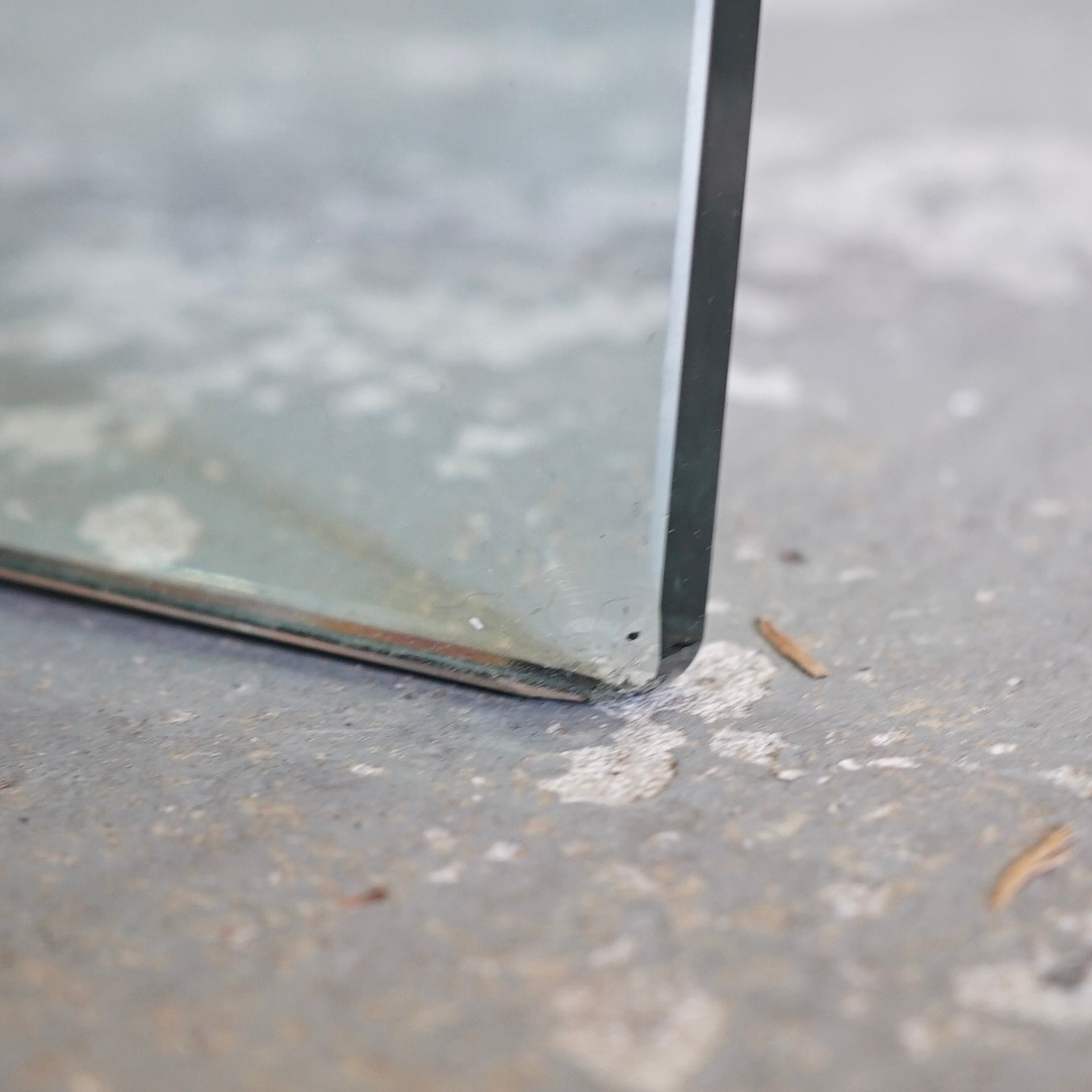 Curvy Wavy Ribbon Tempered Glass Coffee Table