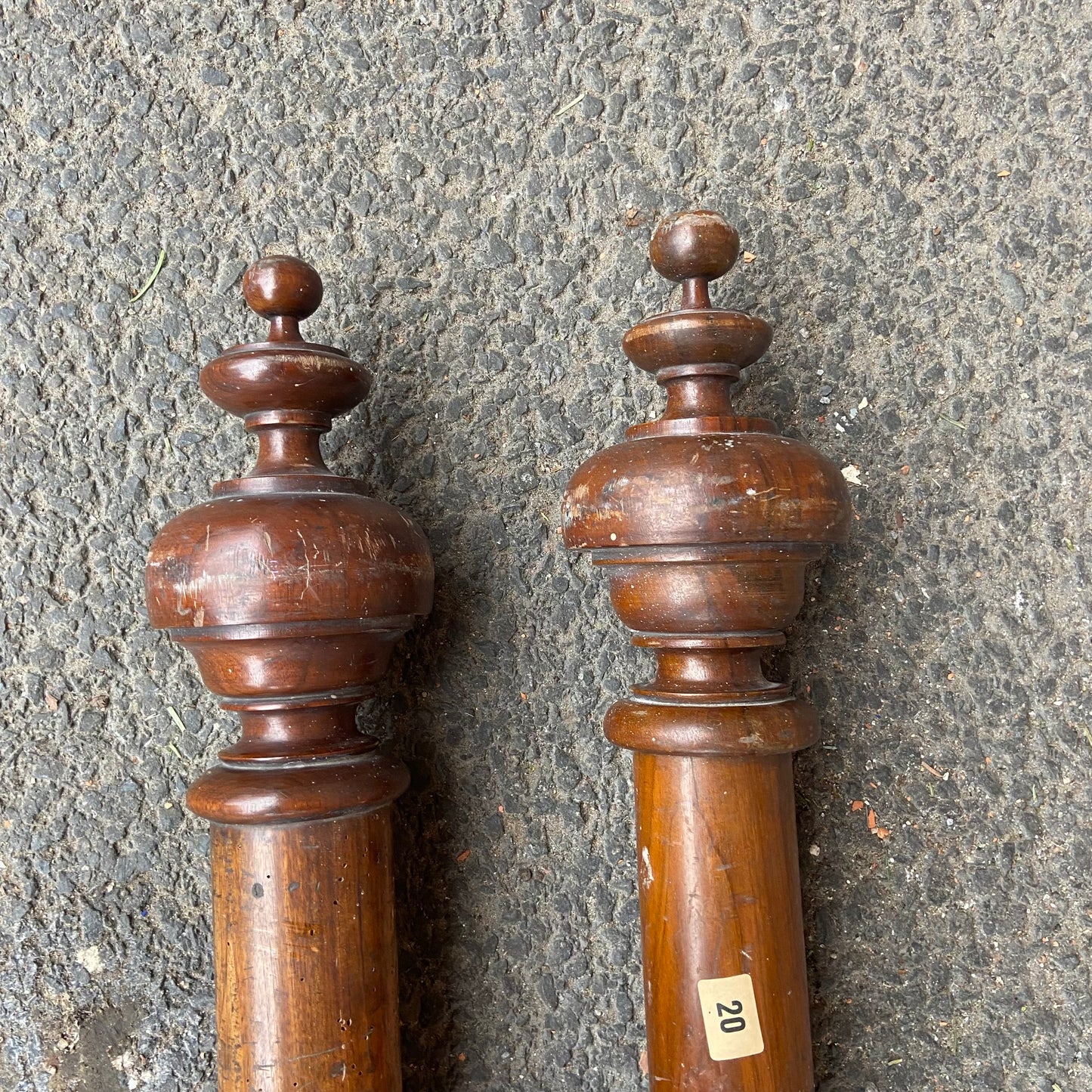 Mahogany Victorian Curtain Pole with mixed rings