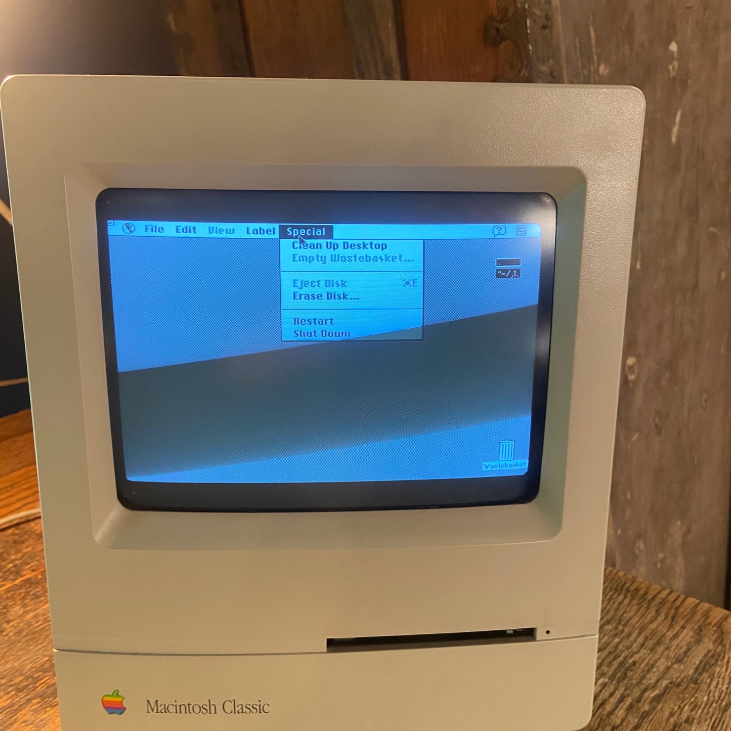 Classic Apple Macintosh M1420