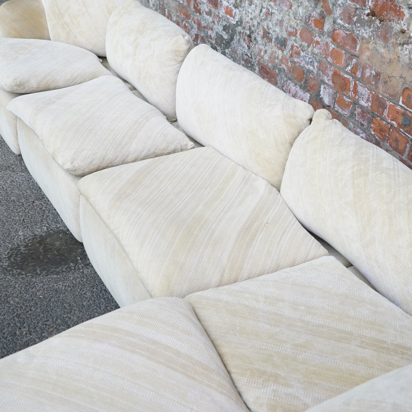 “Confidential” sectional sofa by Alberto Rosselli for Saporiti Italia