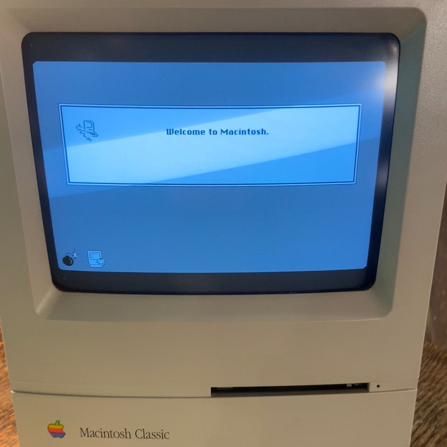 Classic Apple Macintosh M1420