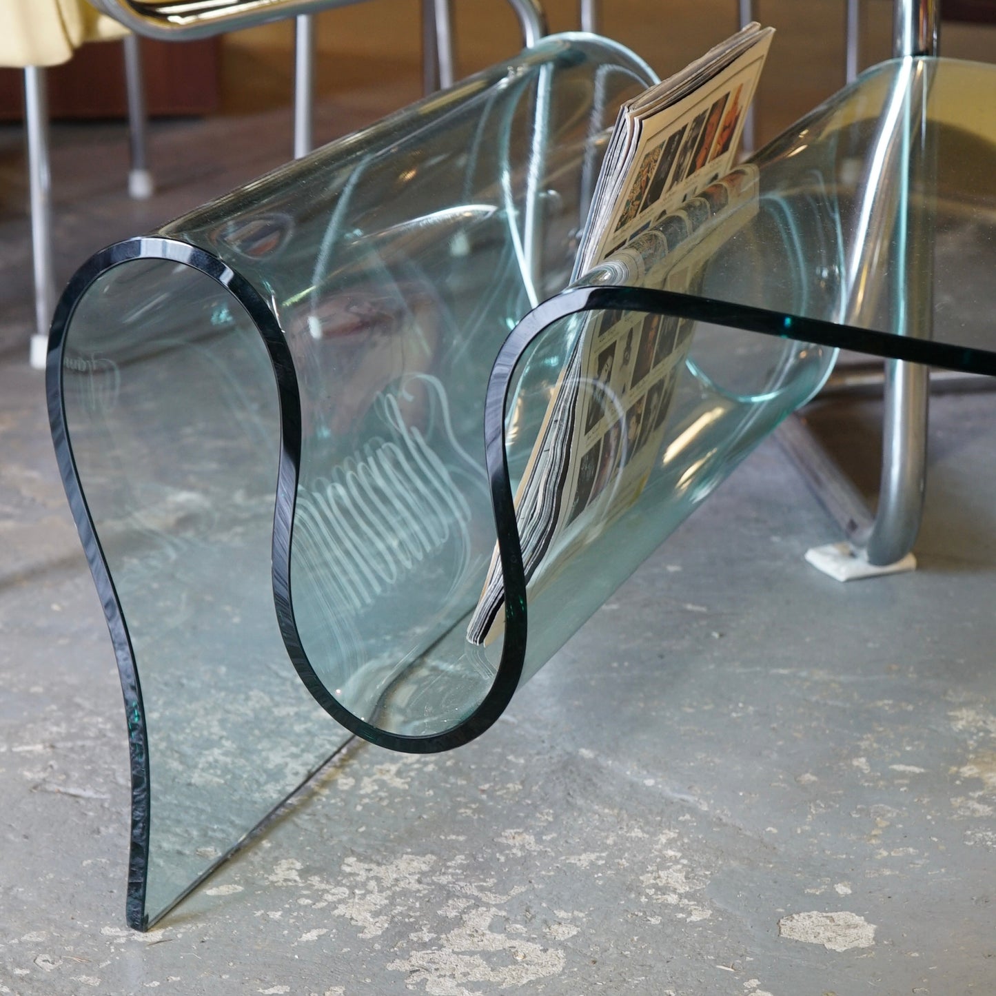 Curvy Wavy Ribbon Tempered Glass Coffee Table