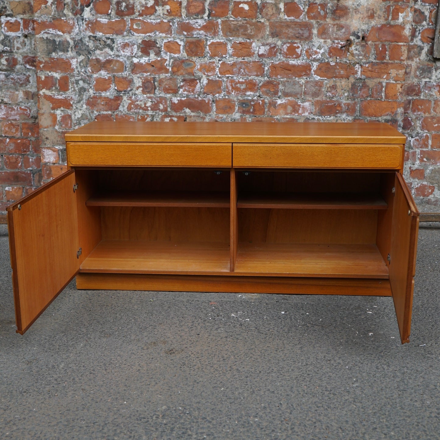Mc Intosh Sideboard