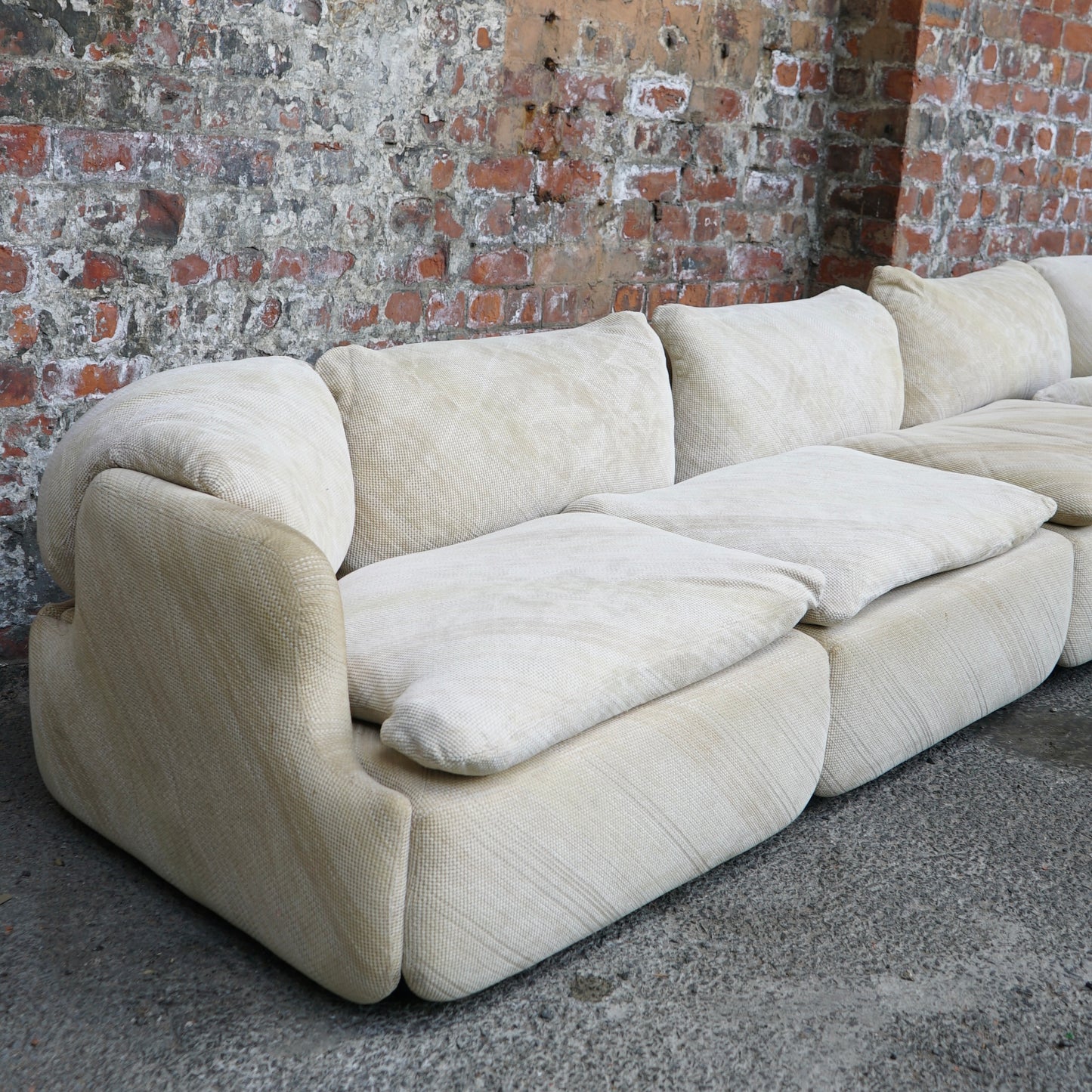“Confidential” sectional sofa by Alberto Rosselli for Saporiti Italia