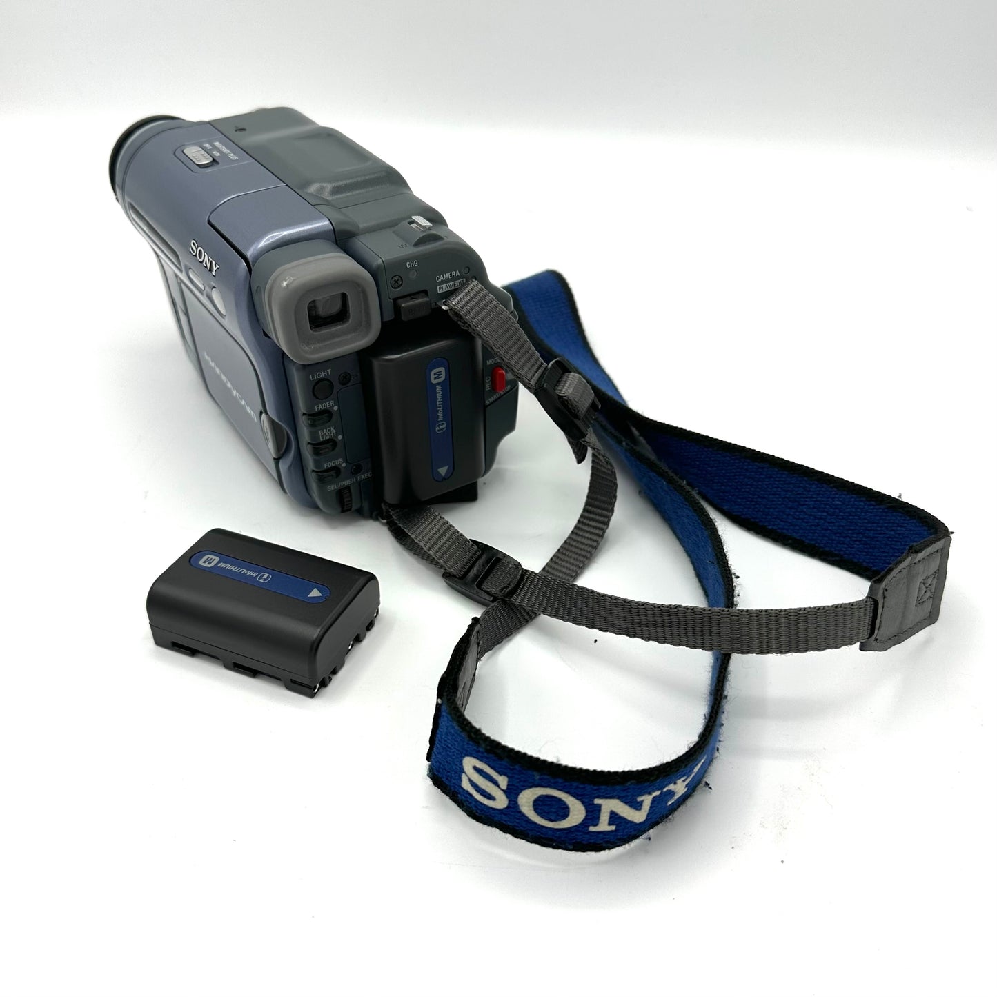 Sony Hi-8 Camcorder CCD-TRV228E