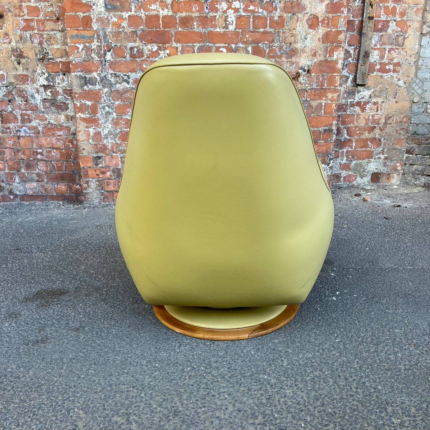 1960s ‘High Society’ space age chair designed by Peter Cutts