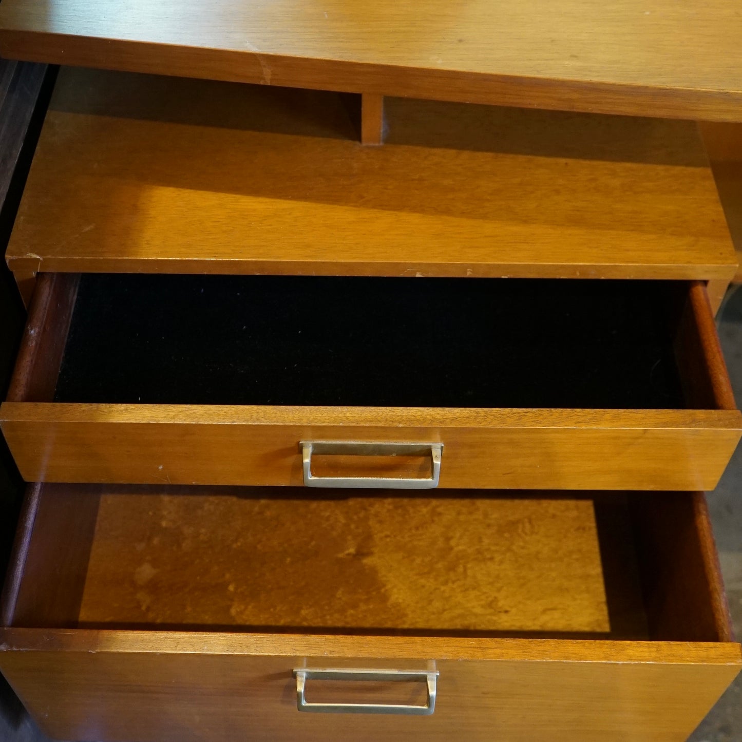 G plan ‘Limba’ Dressing table by Leslie Dandy