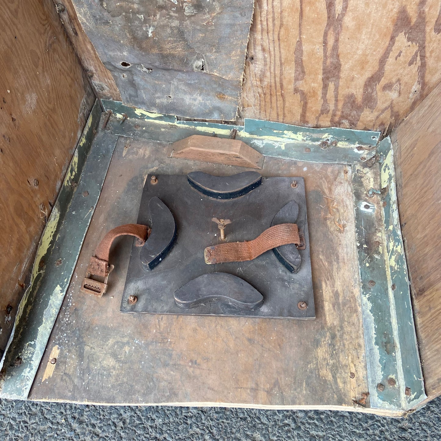 Lyon & Healy Antique Harp Case