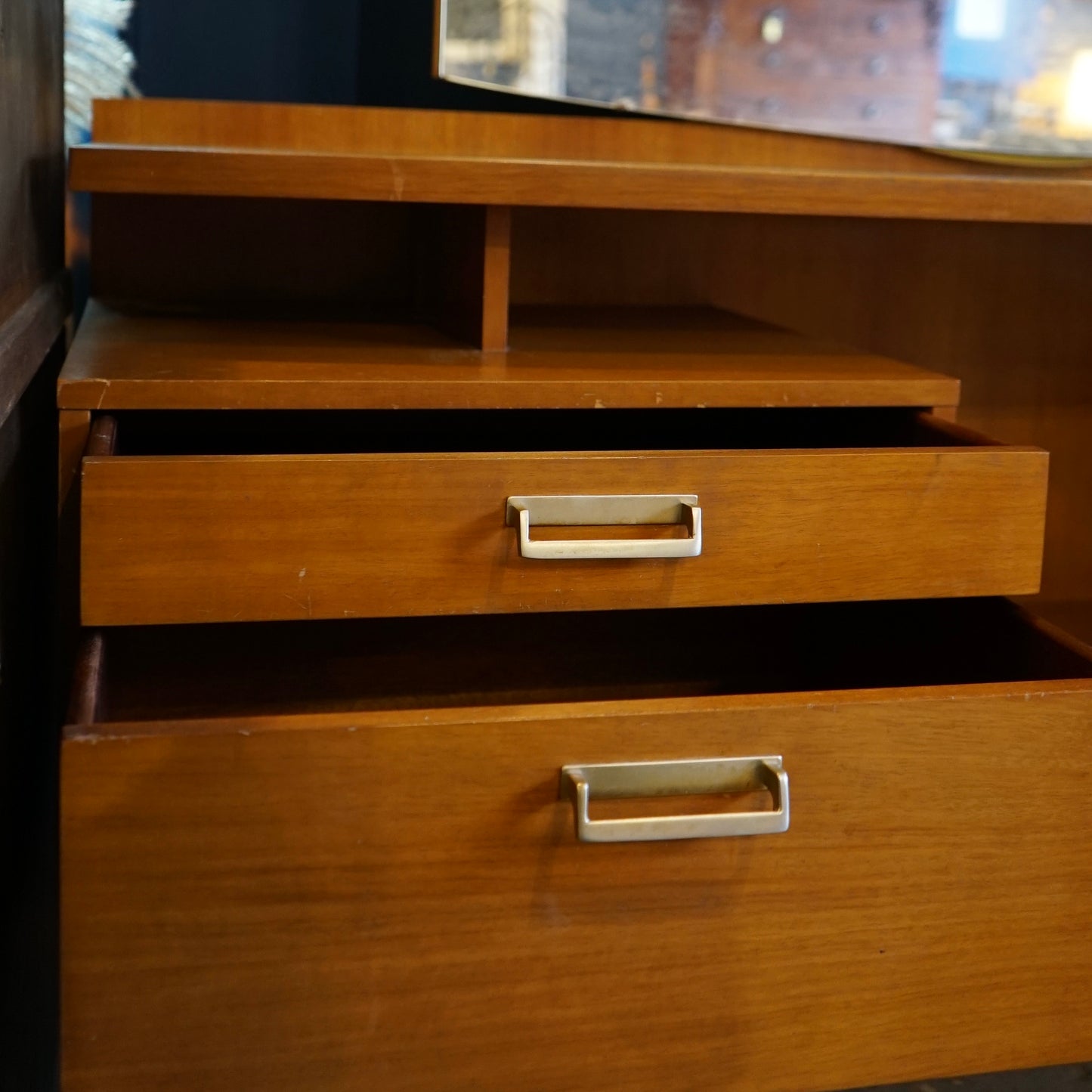G plan ‘Limba’ Dressing table by Leslie Dandy