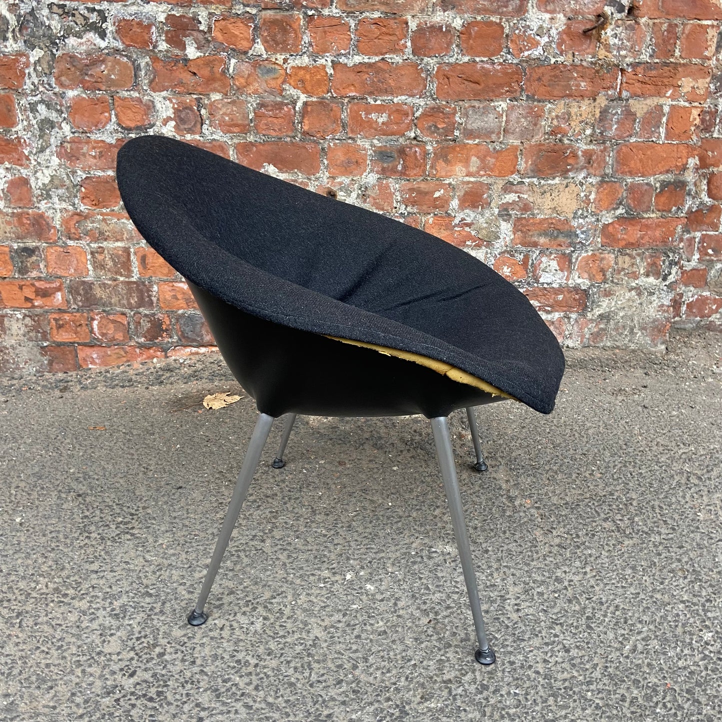 1960s Lurashell bucket chair