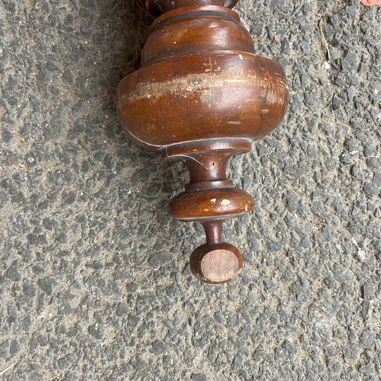 Mahogany Victorian Curtain Pole with mixed rings