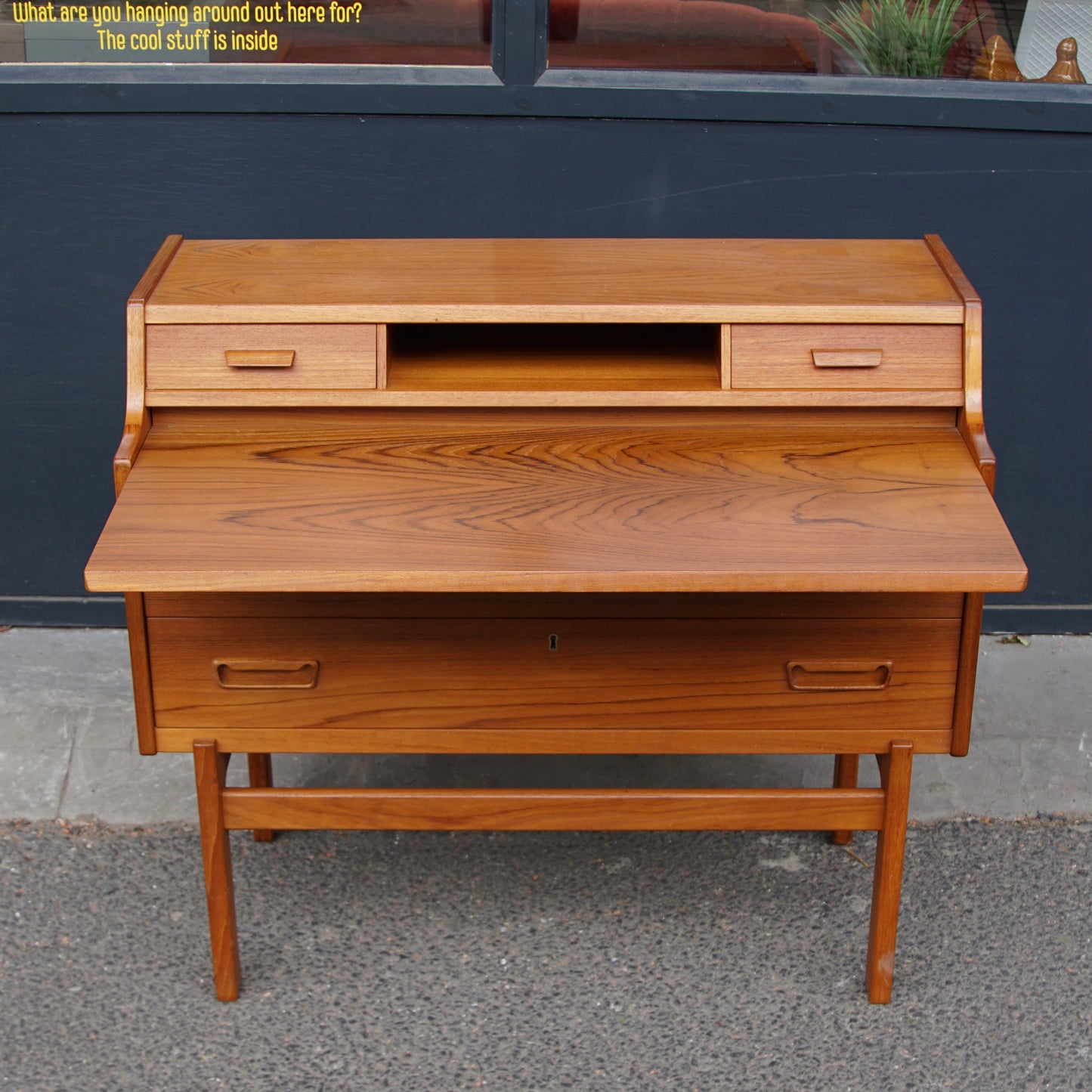 G Plan Desk