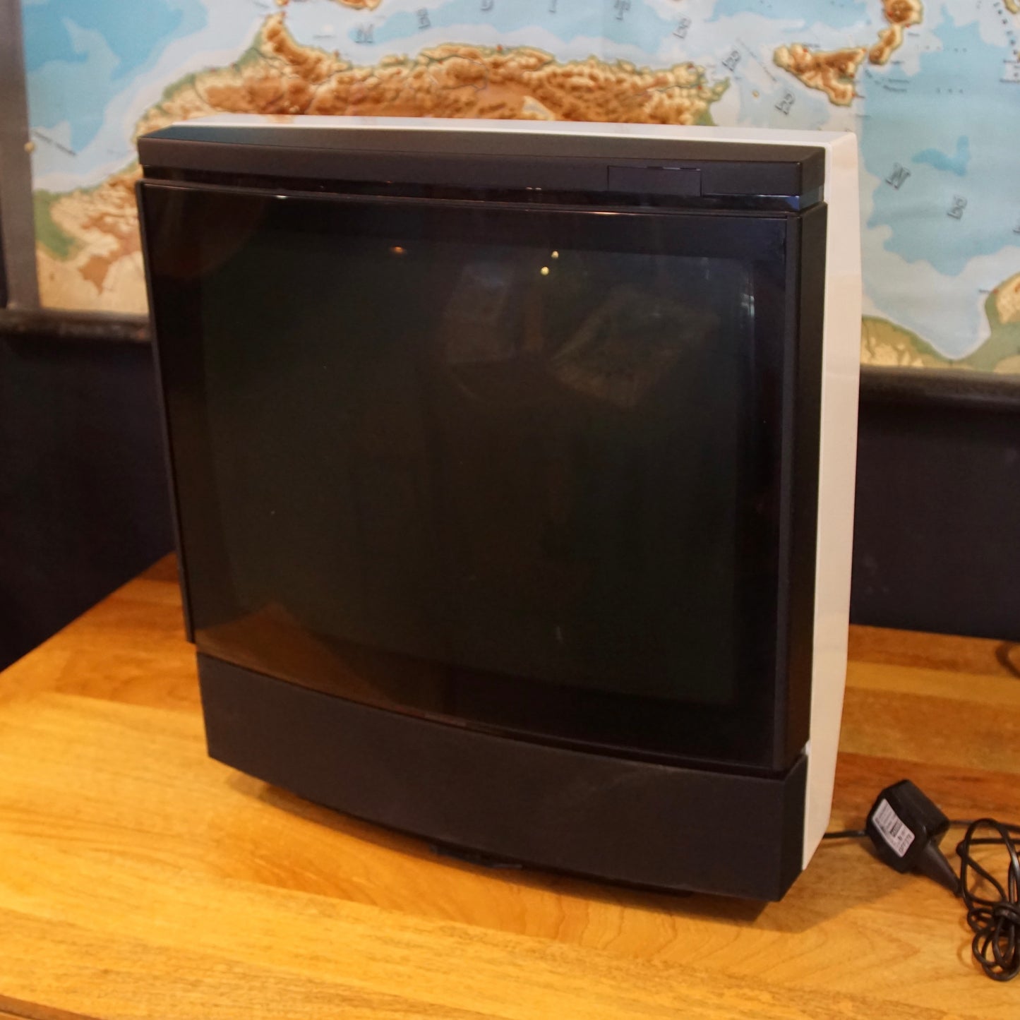 Bang & Olufsen Beovision MX 4000 CRT Television