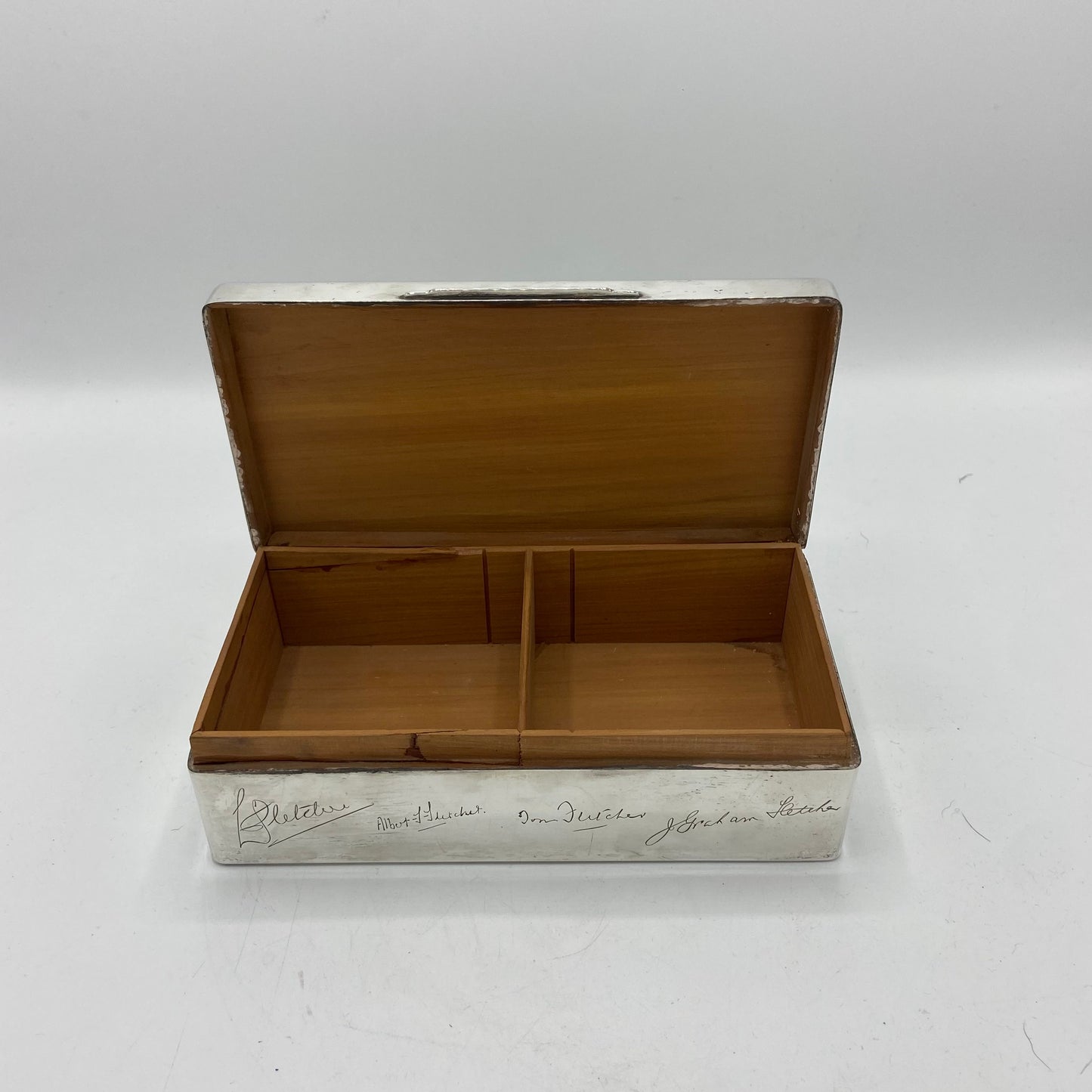 1950s Walker and Hall Sterling Silver engraved cigarette box