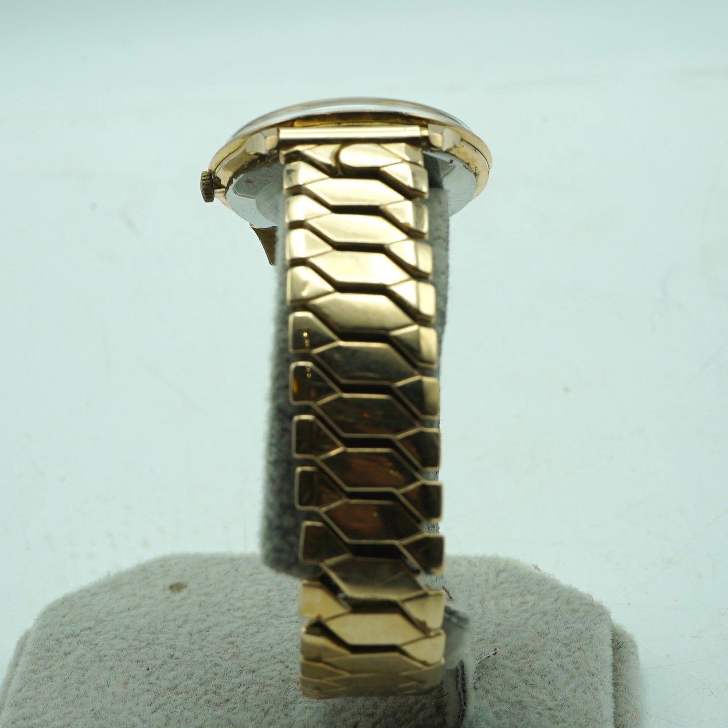 1970s Gold Accurist Watch on Excalibur Model “50” 9kt Gold Band