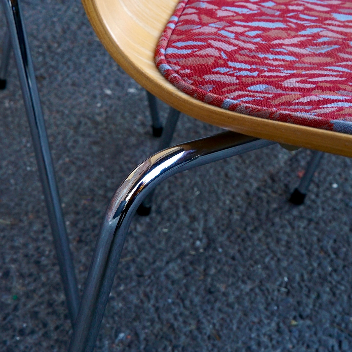 Fritz Hansen Series 7, Model 3107 Chairs Designed by Arne Jacobsen x 4