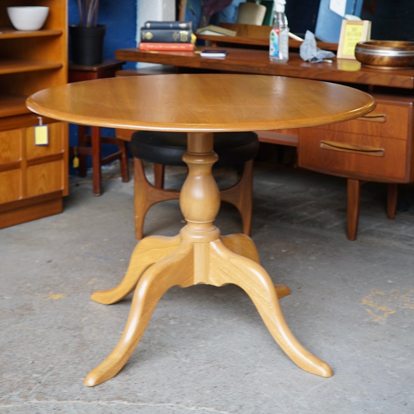 Ercol 1116 Dining Table