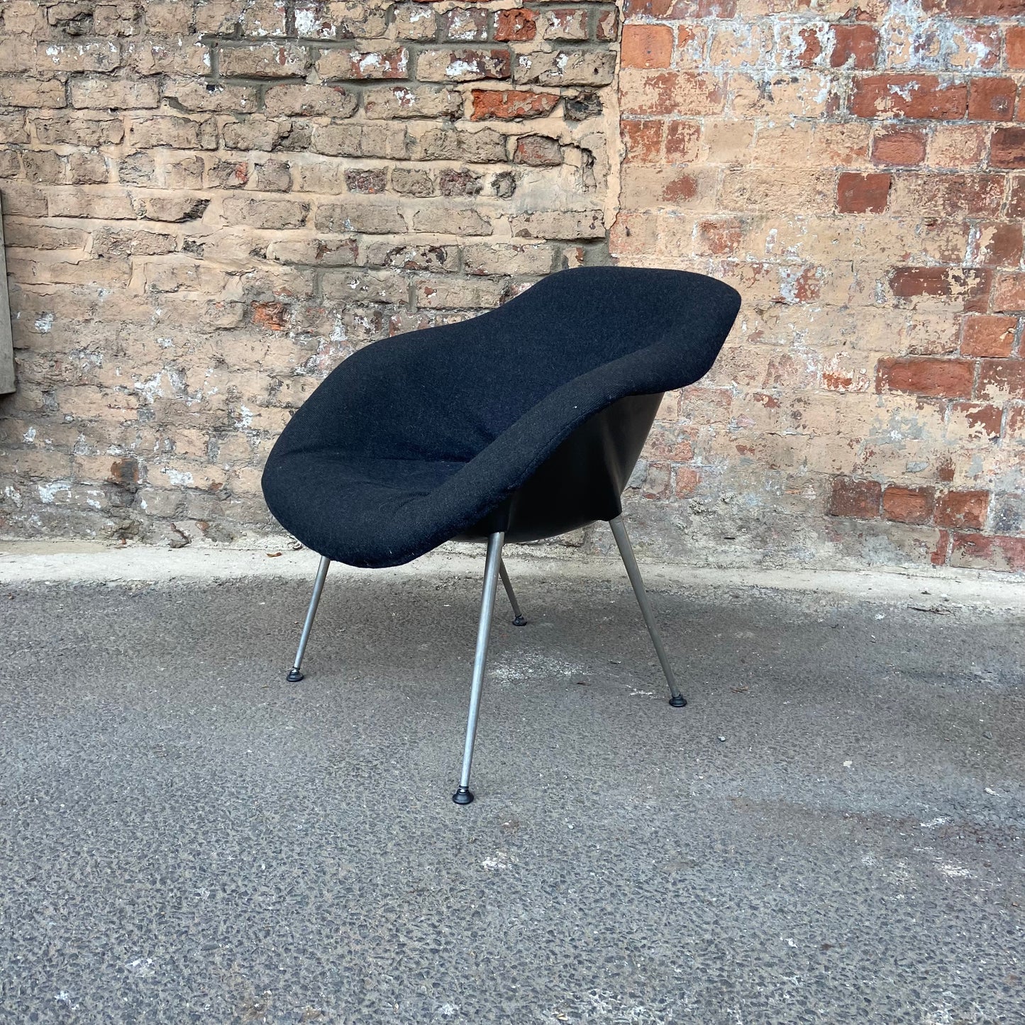 1960s Lurashell bucket chair