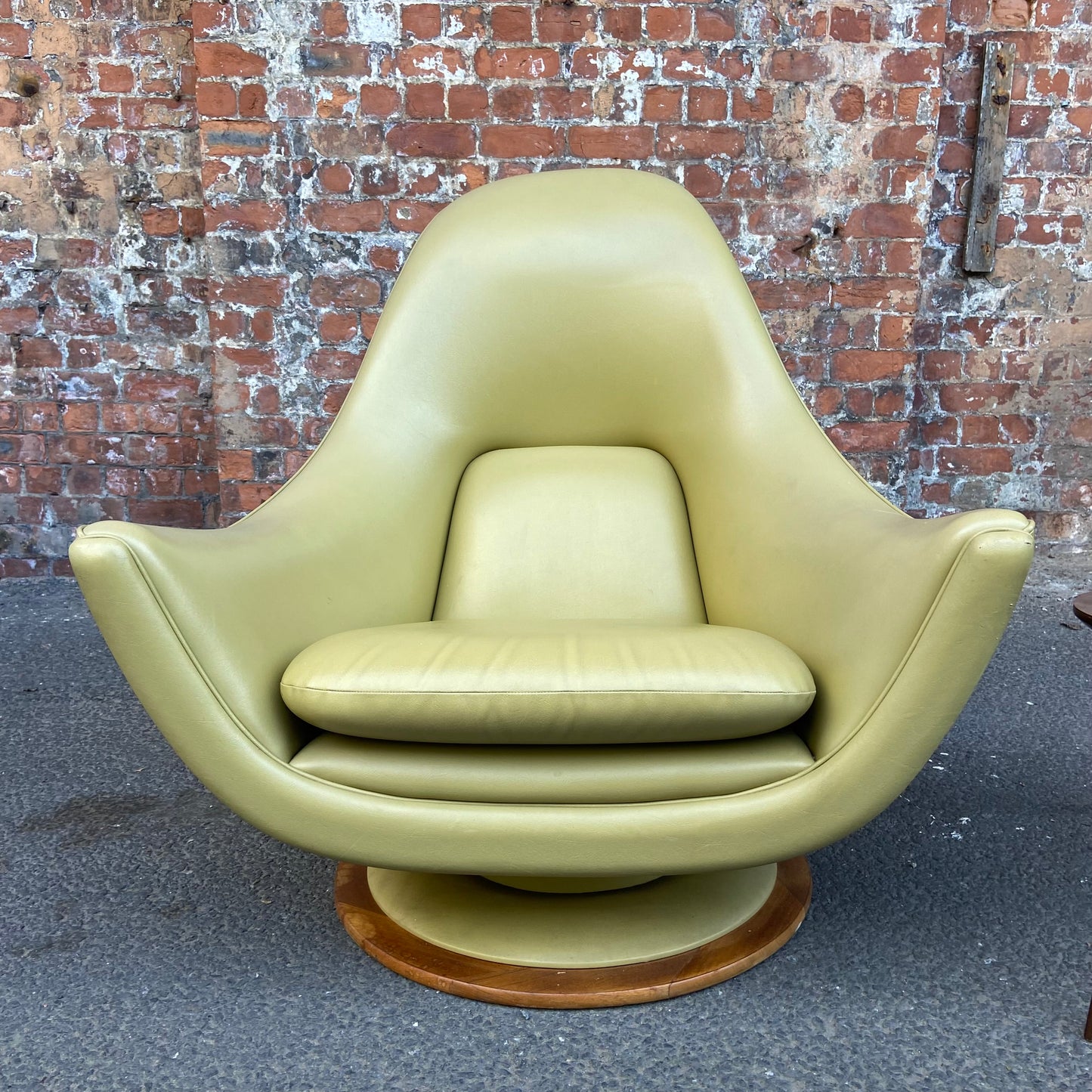 1960s ‘High Society’ space age chair designed by Peter Cutts