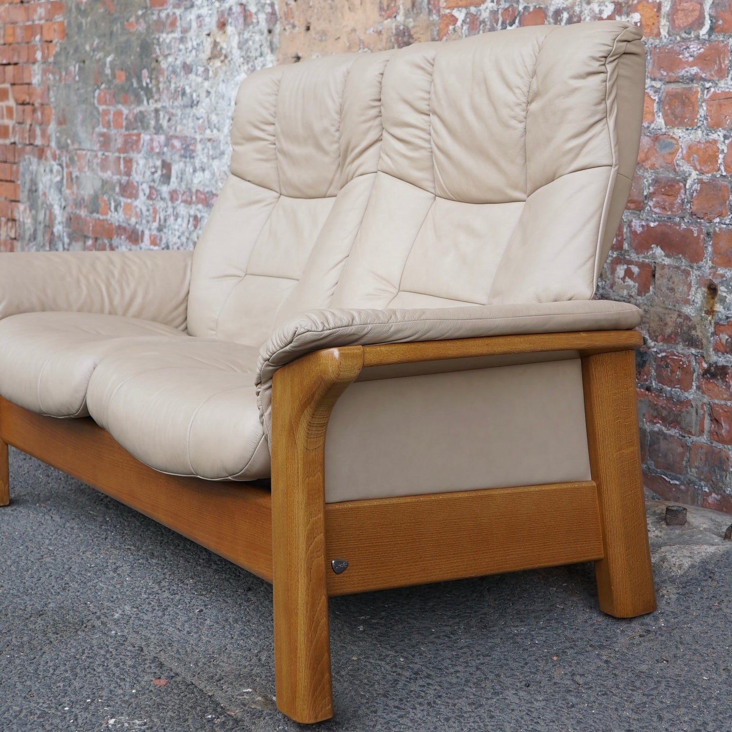Ekorness Stressless Buckingham 2 Seater Leather recliner Sofa