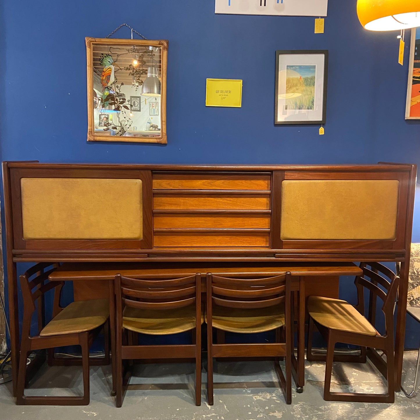 Elliots of Newbury Retractable Sidebord & Dining set