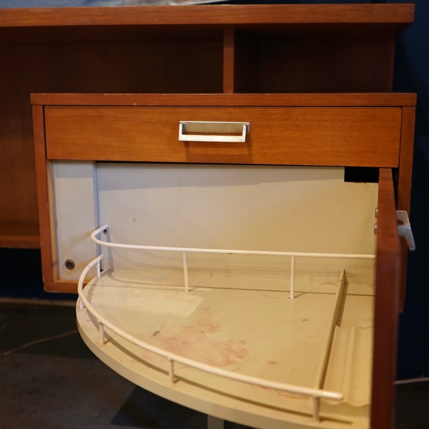 G plan ‘Limba’ Dressing table by Leslie Dandy
