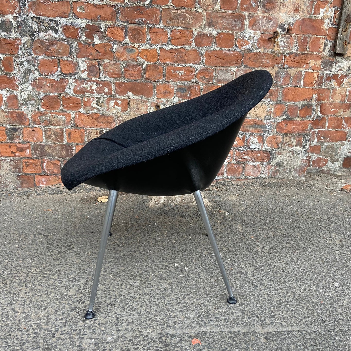 1960s Lurashell bucket chair