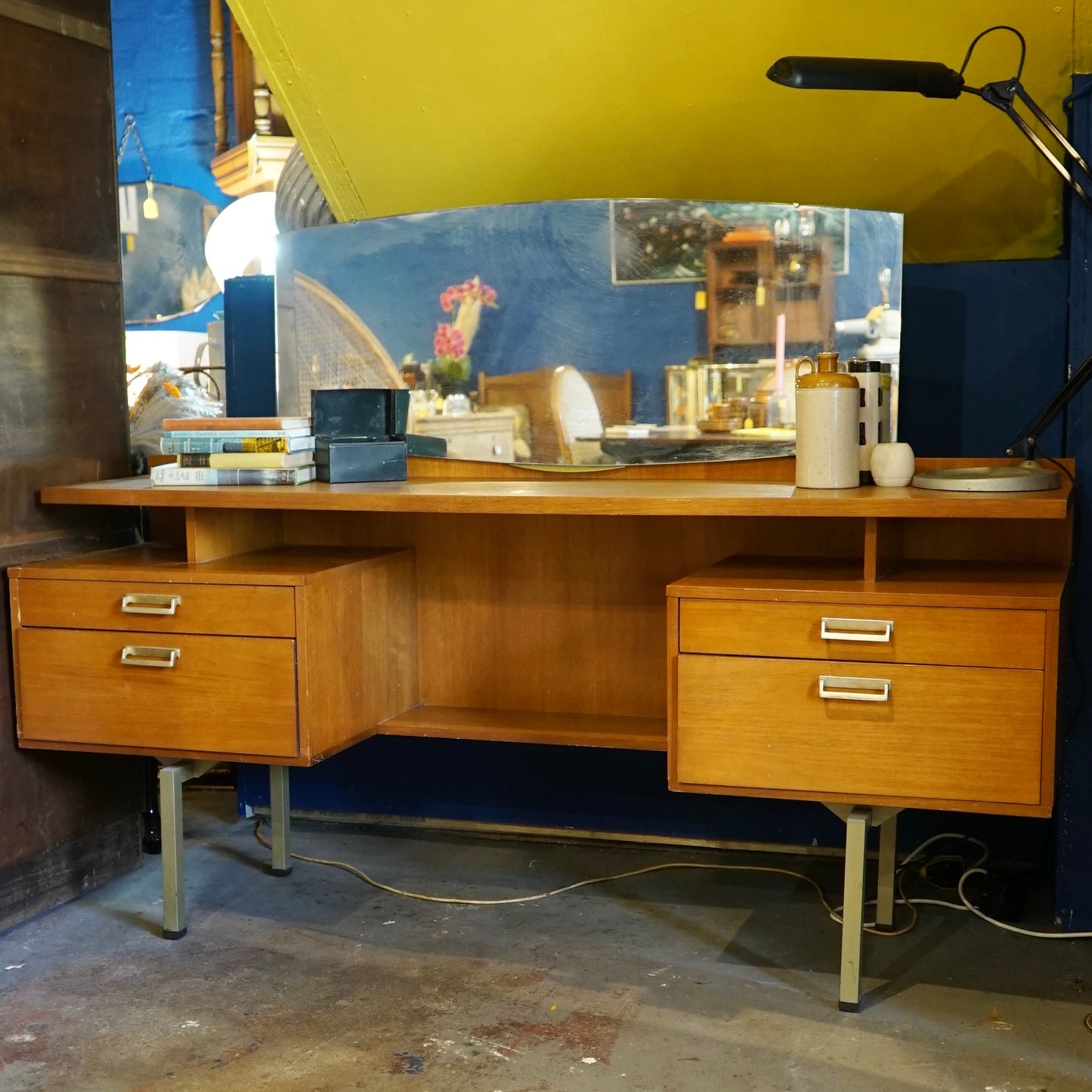 G plan ‘Limba’ Dressing table by Leslie Dandy