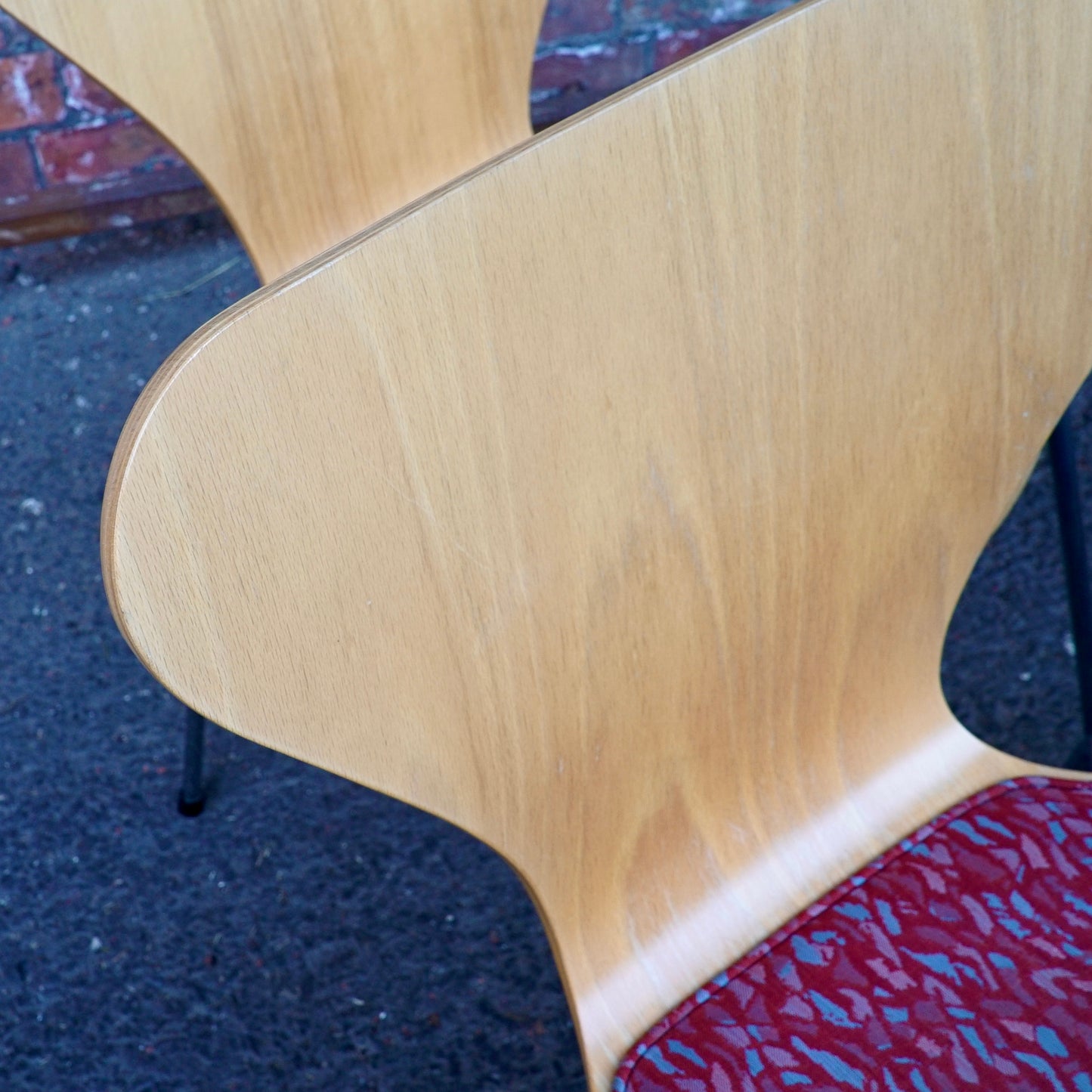 Fritz Hansen Series 7, Model 3107 Chairs Designed by Arne Jacobsen x 4