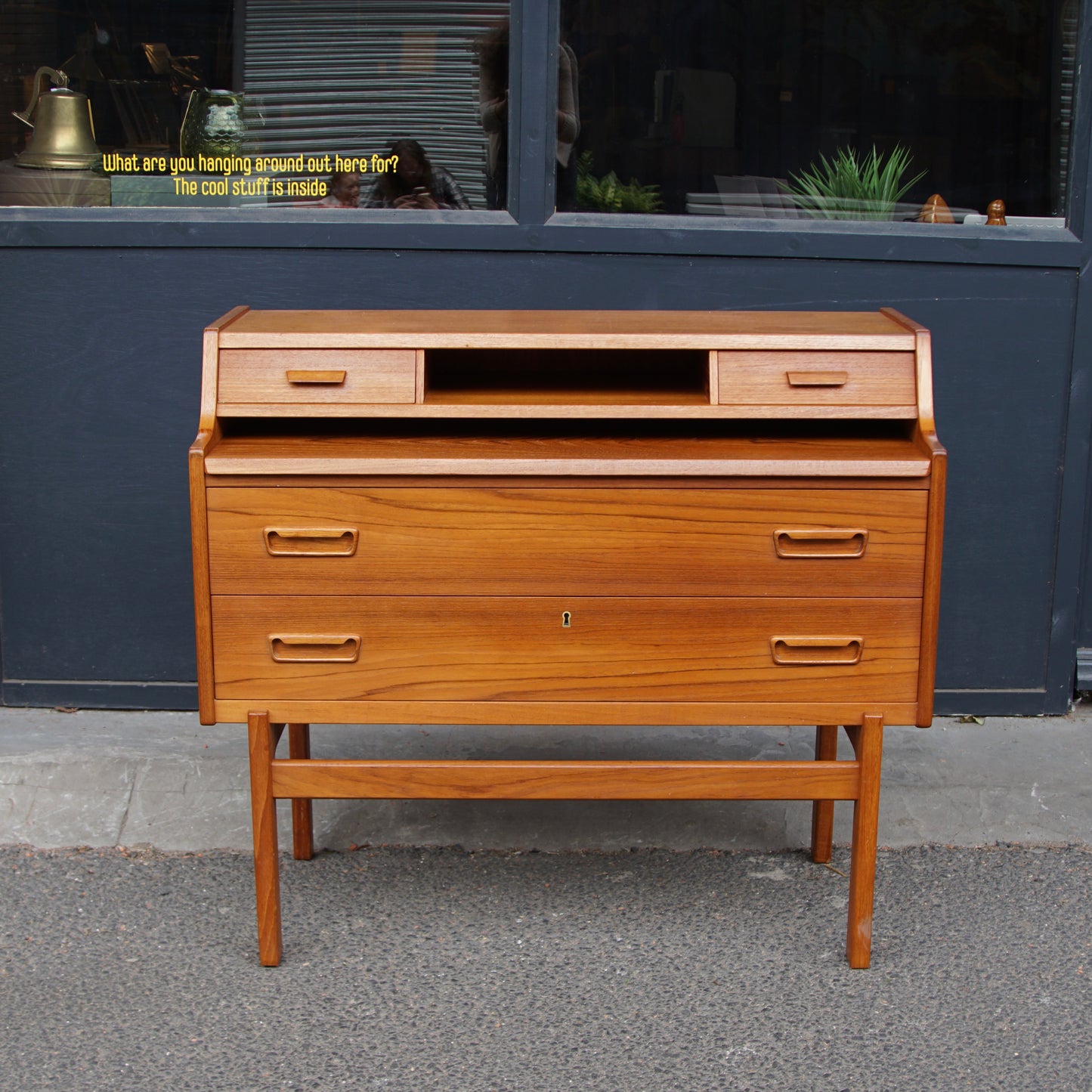 G Plan Desk