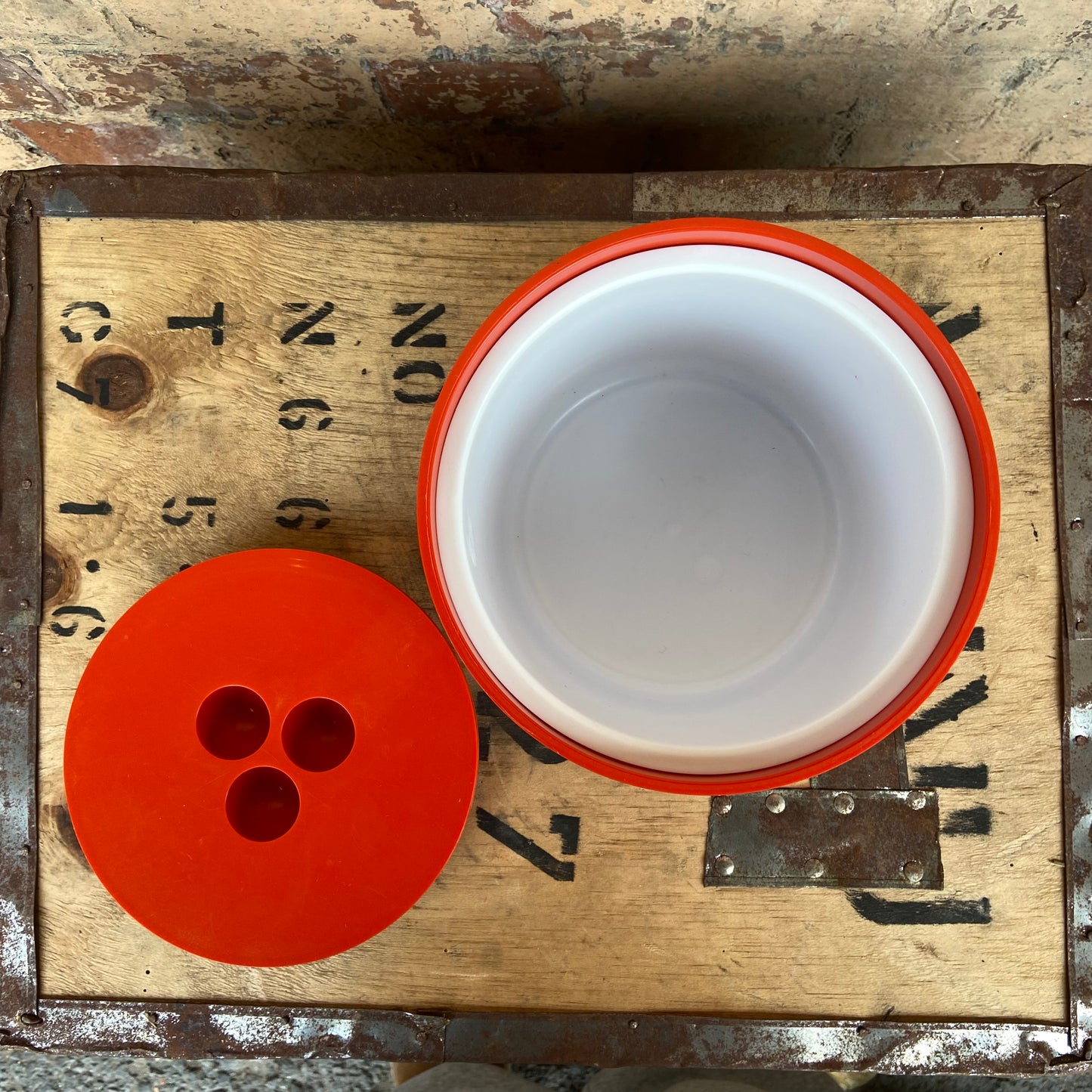 1970s Crayonne Ice bucket