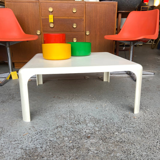 Dermertrio 70 Coffee Table by Vico Magistretti