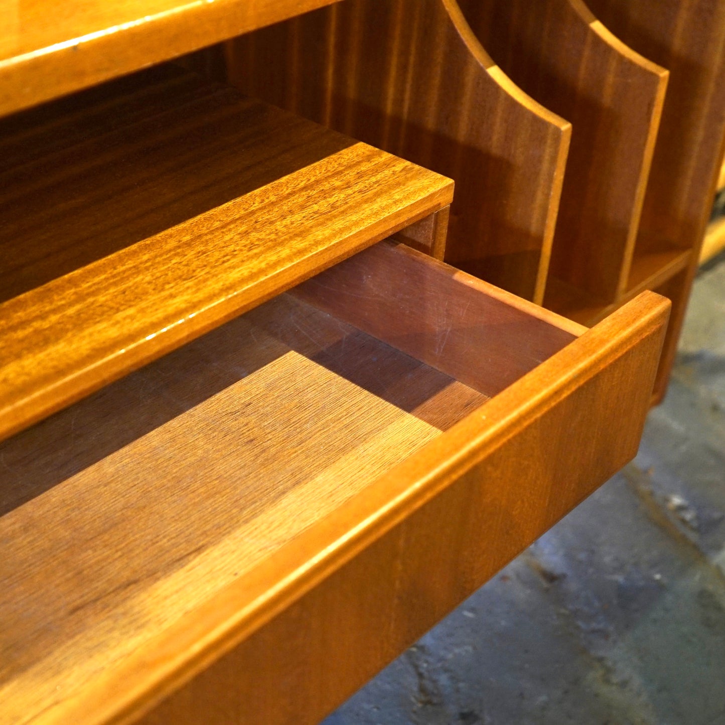 McIntosh Midcentury Media Unit