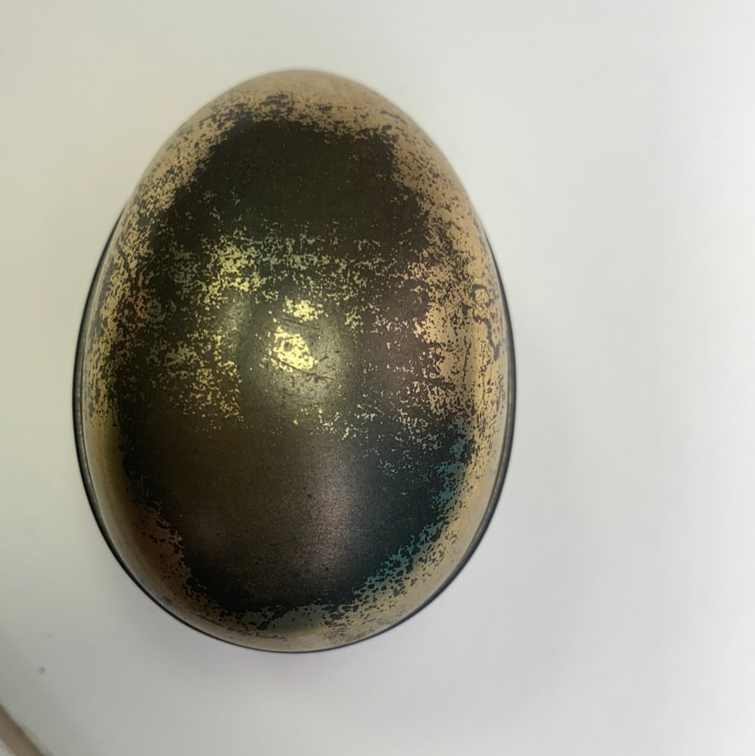 Ian Logan designed Swiss litho easter egg